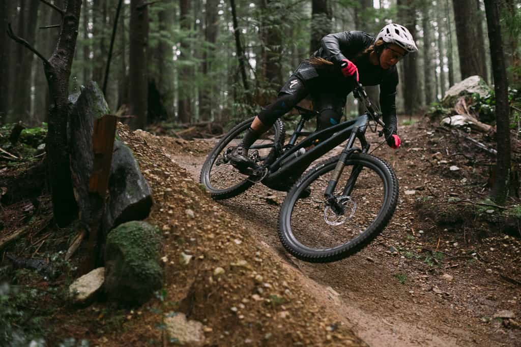 Specialized Stumpjumper Miranda Miller descending downhill enduro