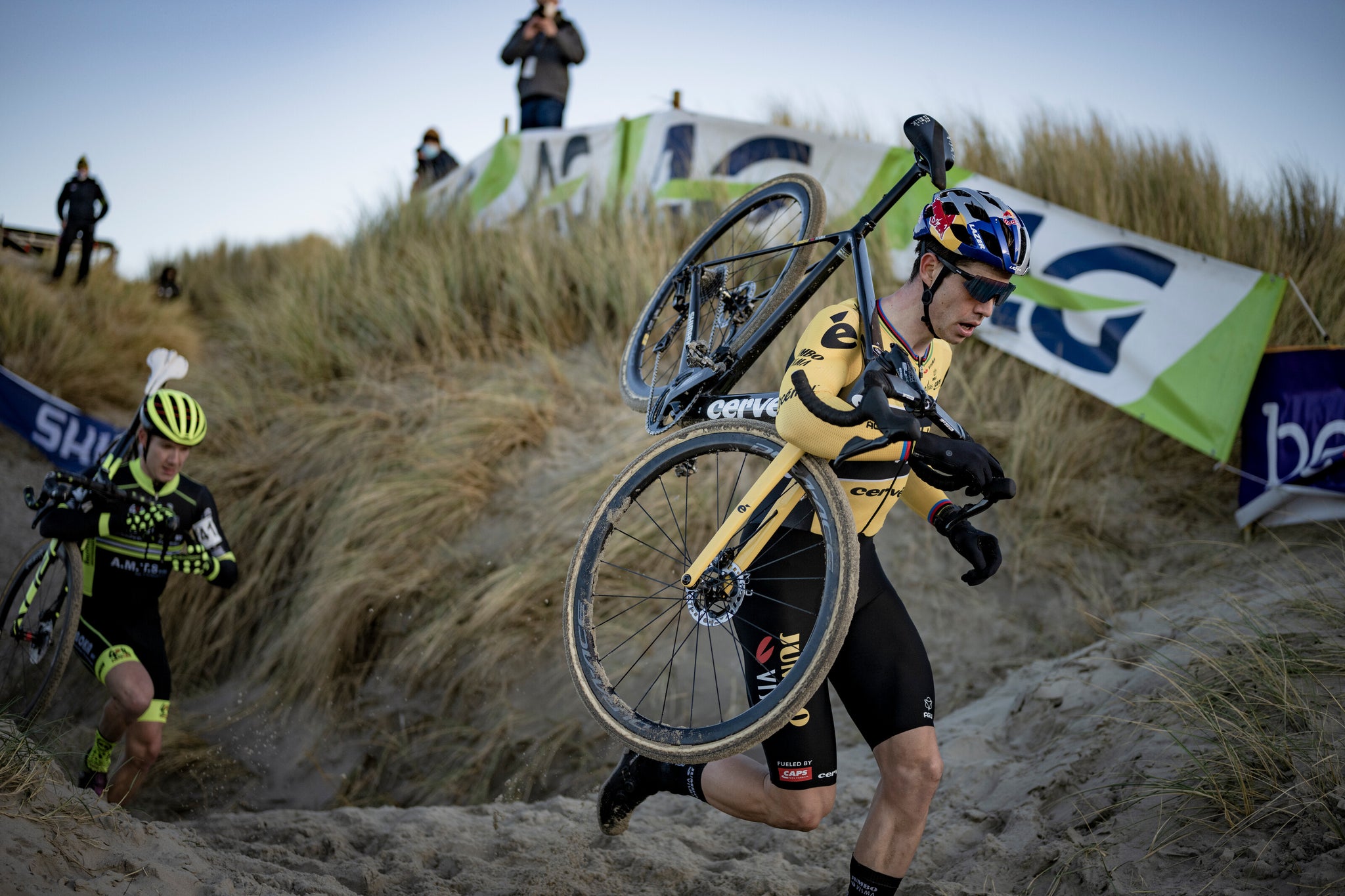 Gravel vs cyclocross bike geometry for racing